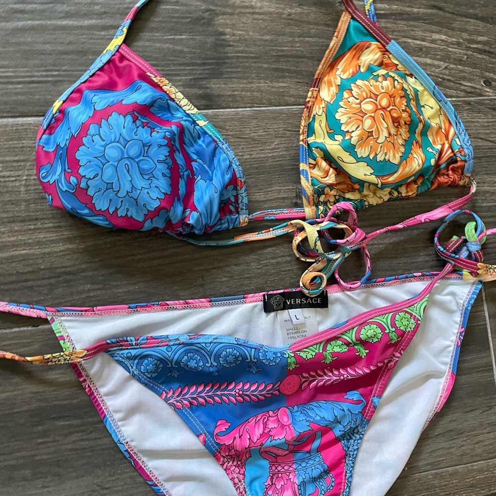 Versace two piece bikini - Picture 6 of 10
